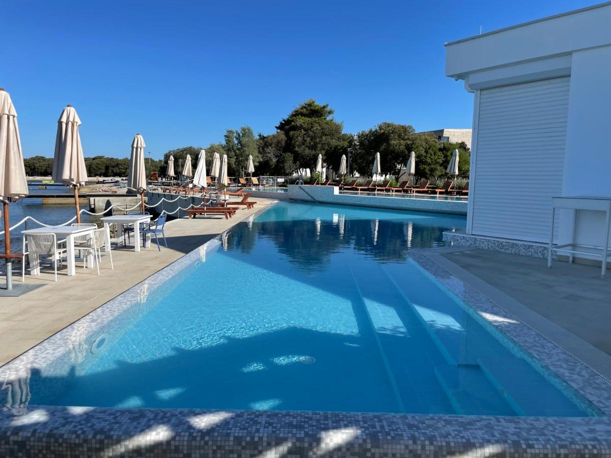 Luxury Two-Floor Apartment In Petrcane With Garden And Pool Екстер'єр фото