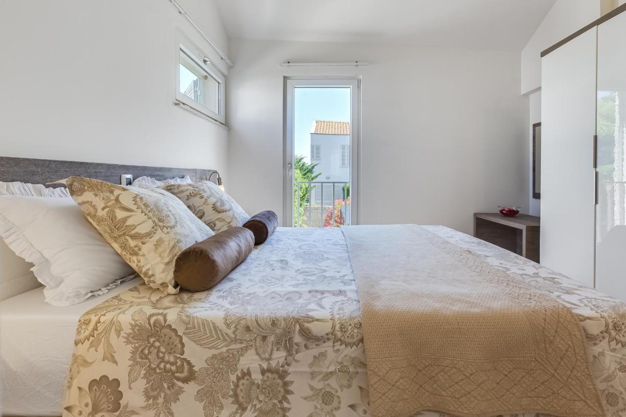 Luxury Two-Floor Apartment In Petrcane With Garden And Pool Екстер'єр фото